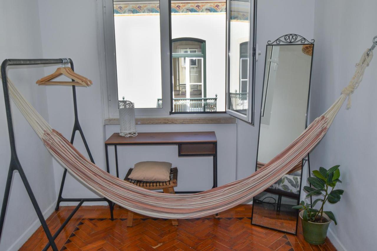 Maria Shared Apartment In Central Lisabona Exterior foto